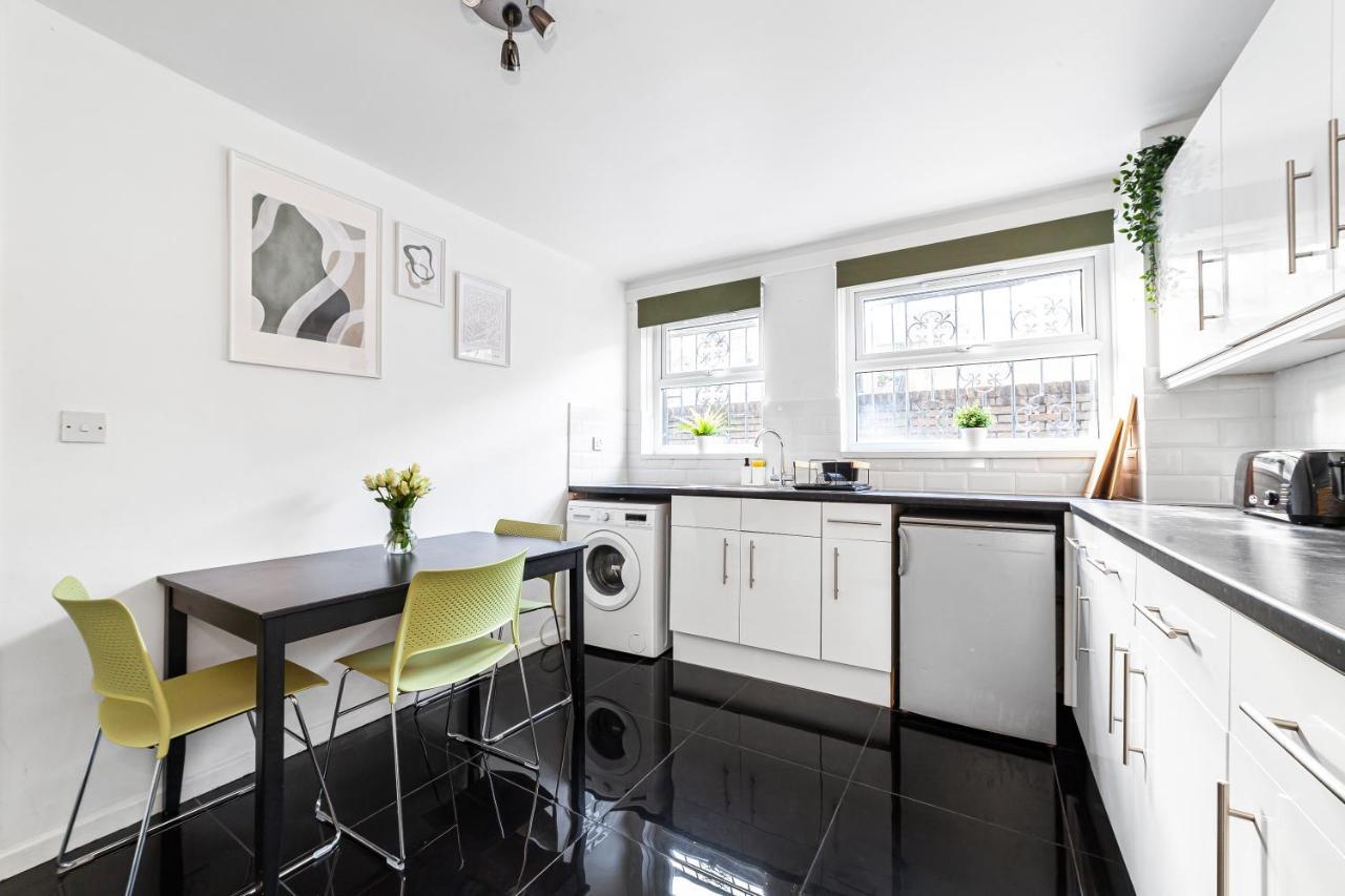Arte Stays - 3-Bedroom Bright House London, Haggerston, Garden, Parking, 8 Min Walk To Haggerston Station, Weekly Or Monthly Stays, Serviced Accommodation - 7 Guests Buitenkant foto