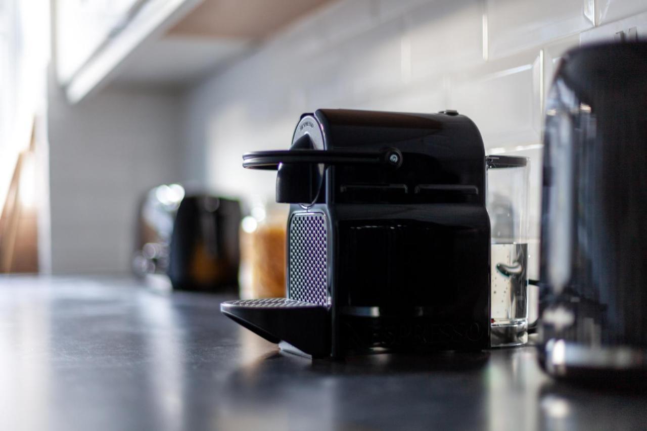 Arte Stays - 3-Bedroom Bright House London, Haggerston, Garden, Parking, 8 Min Walk To Haggerston Station, Weekly Or Monthly Stays, Serviced Accommodation - 7 Guests Buitenkant foto