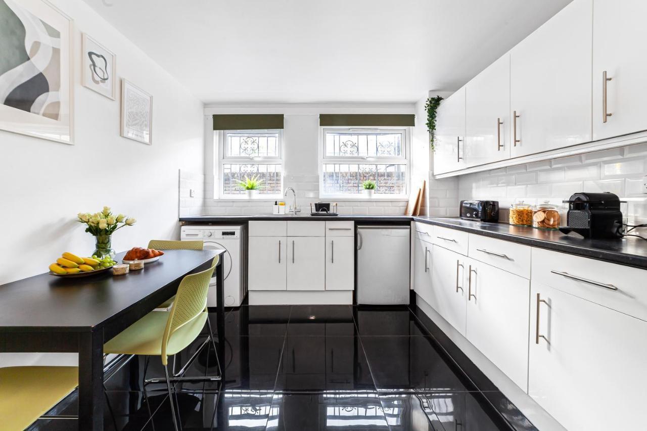 Arte Stays - 3-Bedroom Bright House London, Haggerston, Garden, Parking, 8 Min Walk To Haggerston Station, Weekly Or Monthly Stays, Serviced Accommodation - 7 Guests Buitenkant foto