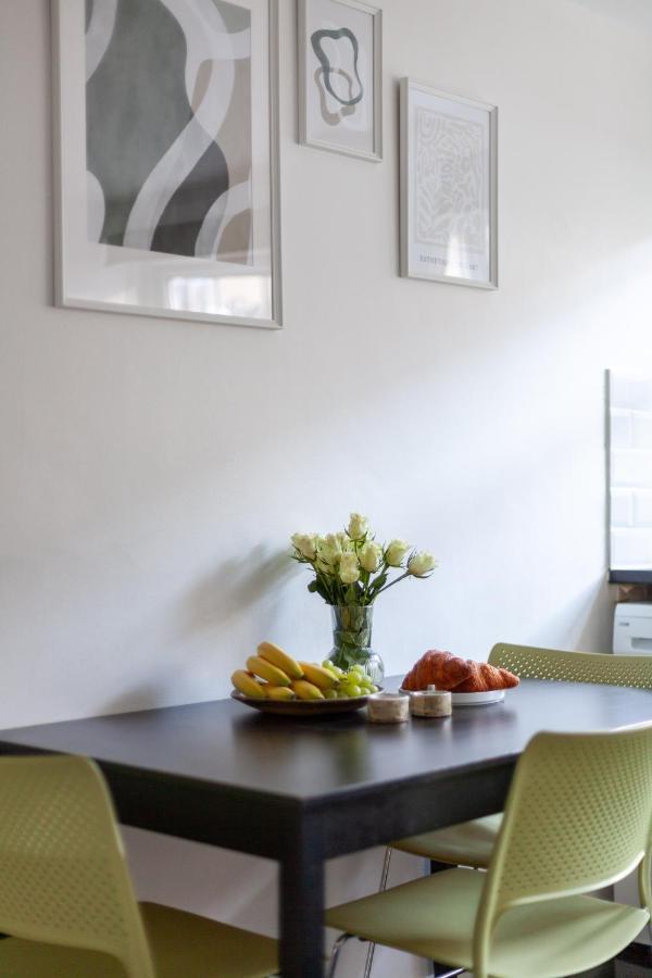 Arte Stays - 3-Bedroom Bright House London, Haggerston, Garden, Parking, 8 Min Walk To Haggerston Station, Weekly Or Monthly Stays, Serviced Accommodation - 7 Guests Buitenkant foto